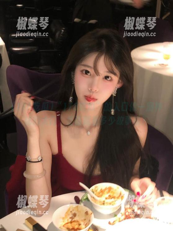 “178吃瓜”的入口像一扇神秘的大门，里面藏着多少故事呢？