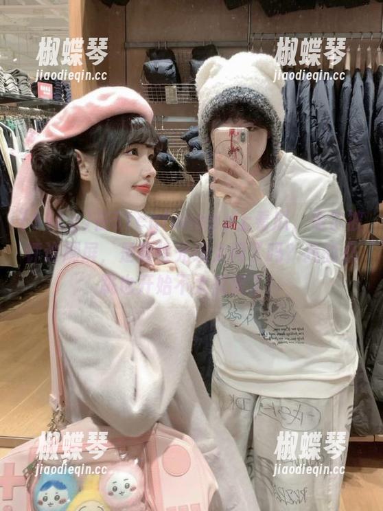 在51cgfunapp上看瓜，偶尔被评论刷屏，是异性光线太闪了吗？我的心跳也开始不太规律了！