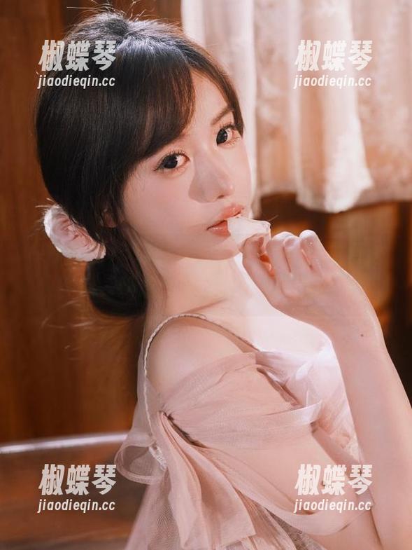 51吃瓜taipeinana：免费送你一颗心，瓜太甜了是不是？