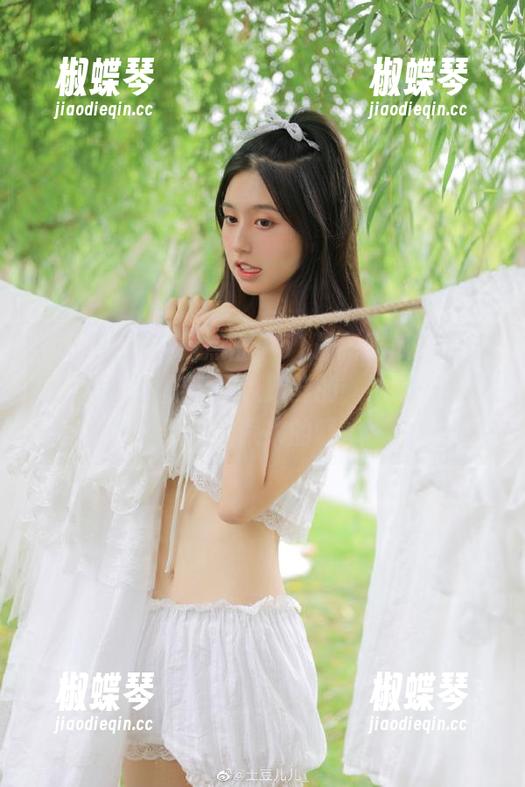 点击“51最新吃瓜”的链接，我以为能看到点新鲜的，结果……真还不如发呆来的舒心！
