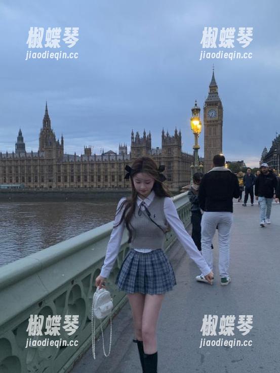 52吃瓜，下载了就能见识人间百态，哈哈好奇妙