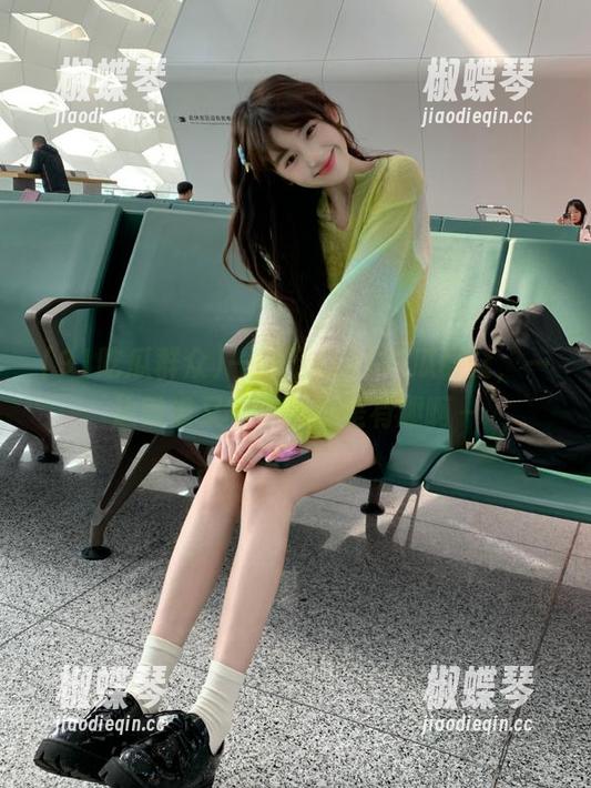 一边下载91吃瓜群众，一边瞅谁又翻车，真是有趣啊～