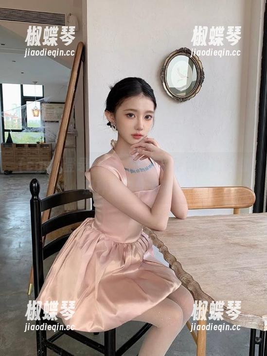 登录cgw，隔着屏幕都能感受到那种无奈与无聊。