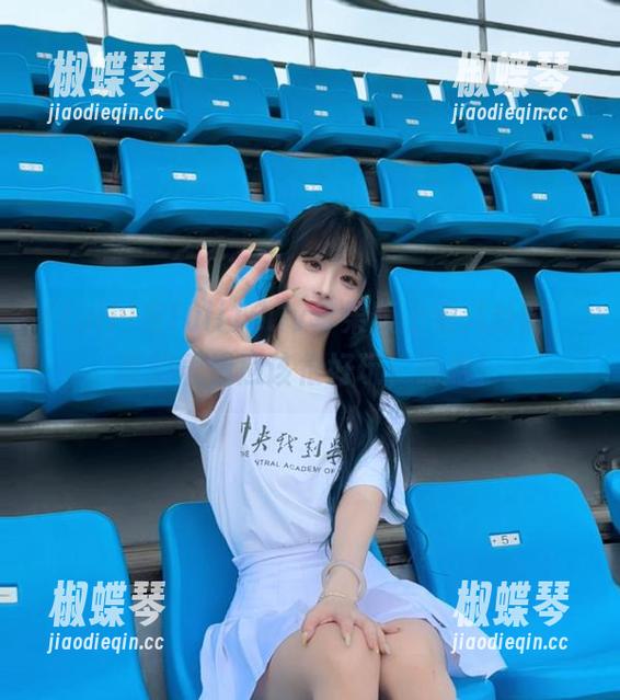 在fuli16.lv苹果版上看八卦时，我的表情应该很好玩，哈哈！