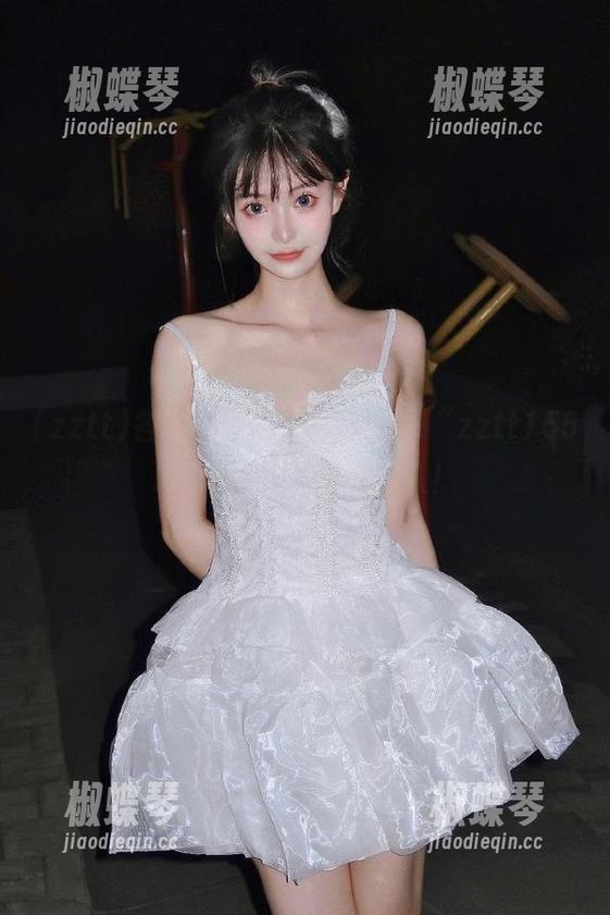 各种绝世瓜混战，快来“zztt155.ccm”发布现场抢队！