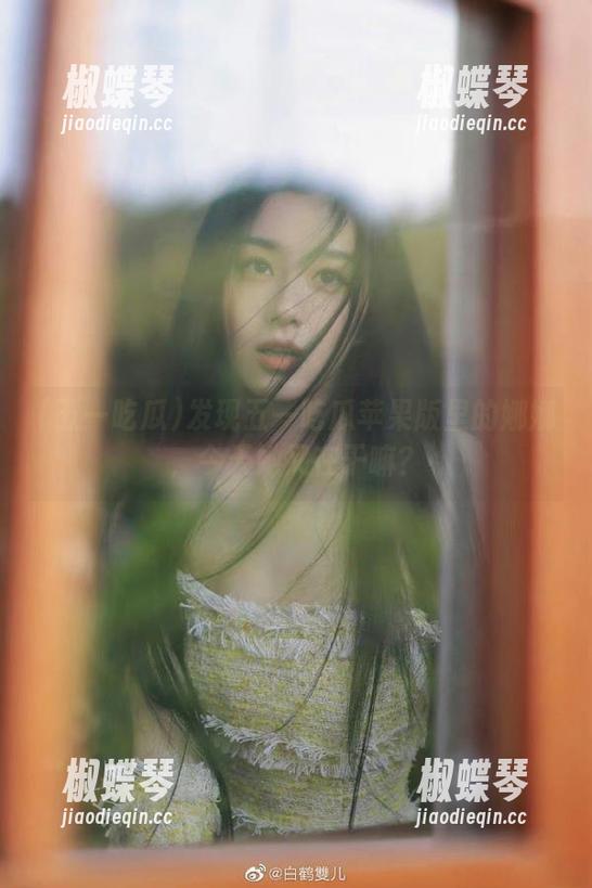 发现五一吃瓜苹果版里的娜娜，今天她又在干嘛？