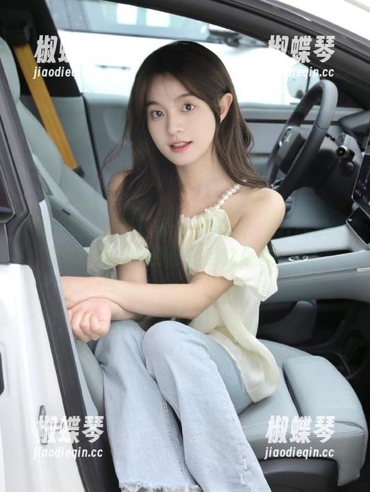 不下载五一吃瓜？今日吃瓜娜娜也许就会躲到你脑后角落里，哼！