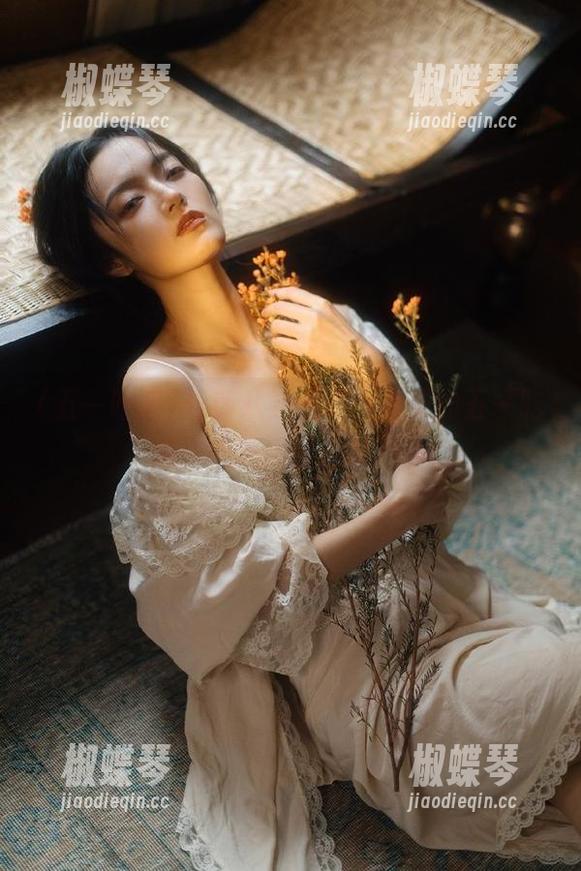 最新八卦出炉，今天的五一吃瓜，热乎乎的瓜真不少
