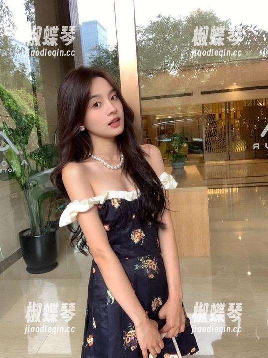看这边！吃瓜日报发布的热搜真是七上八下，心里不禁咯噔一下