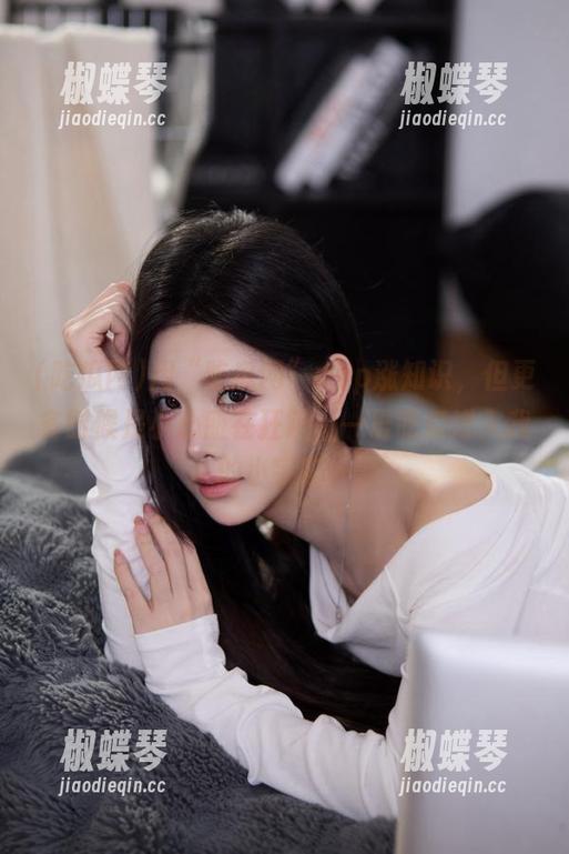 用“吃瓜网”app涨知识，但更多时候是小心脏在狂跳，一堆吃瓜进入我的小宇宙…