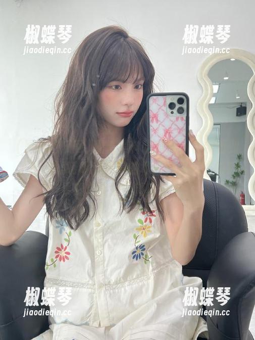 观看黑料吃瓜网，仿佛看到了比我妈唠叨还热闹的场面，别人吃的瓜果然总能挖出新鲜话题！