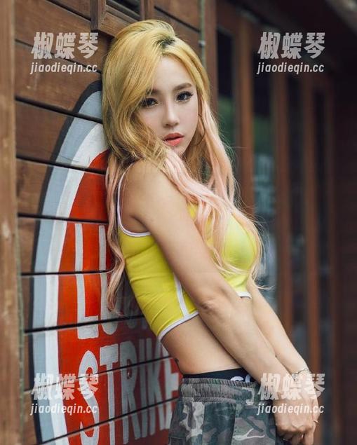 厉害了，在线看“黑料正能量”的index.php，每一页都像事业线一样深不可测。