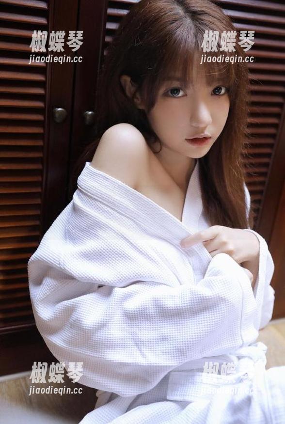 那个黑料社苹果版，好多人都在潜水？咋回事啊？