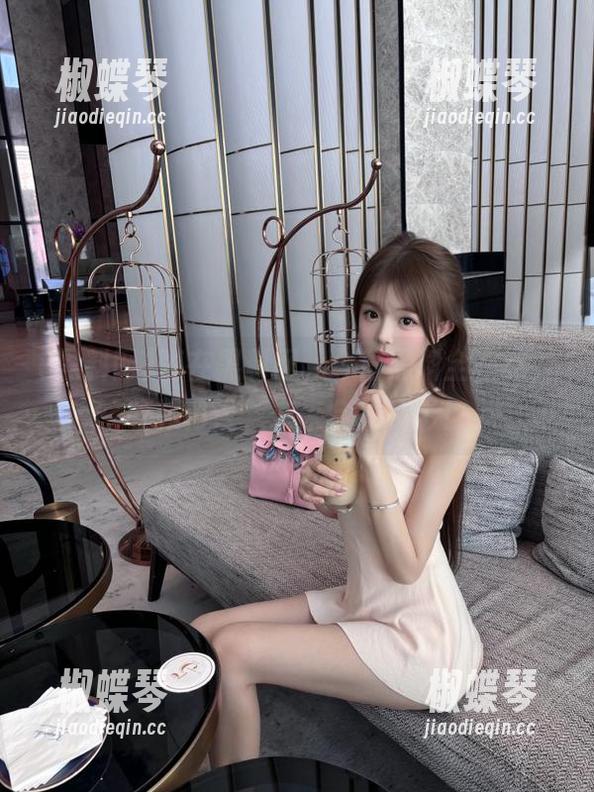 蹲在黑料网，今日黑料全在这，收藏再说，未来会更精彩！