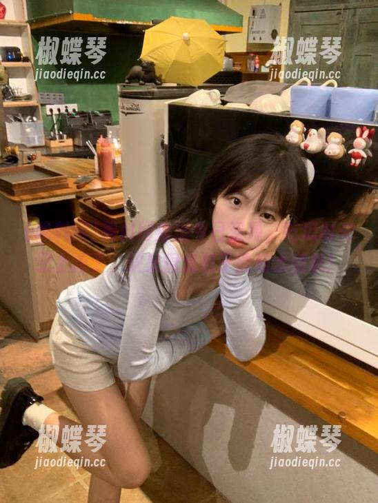 黑料网推出今日资源，吃瓜时光又上新了，快来围观包子脸和水蜜桃！